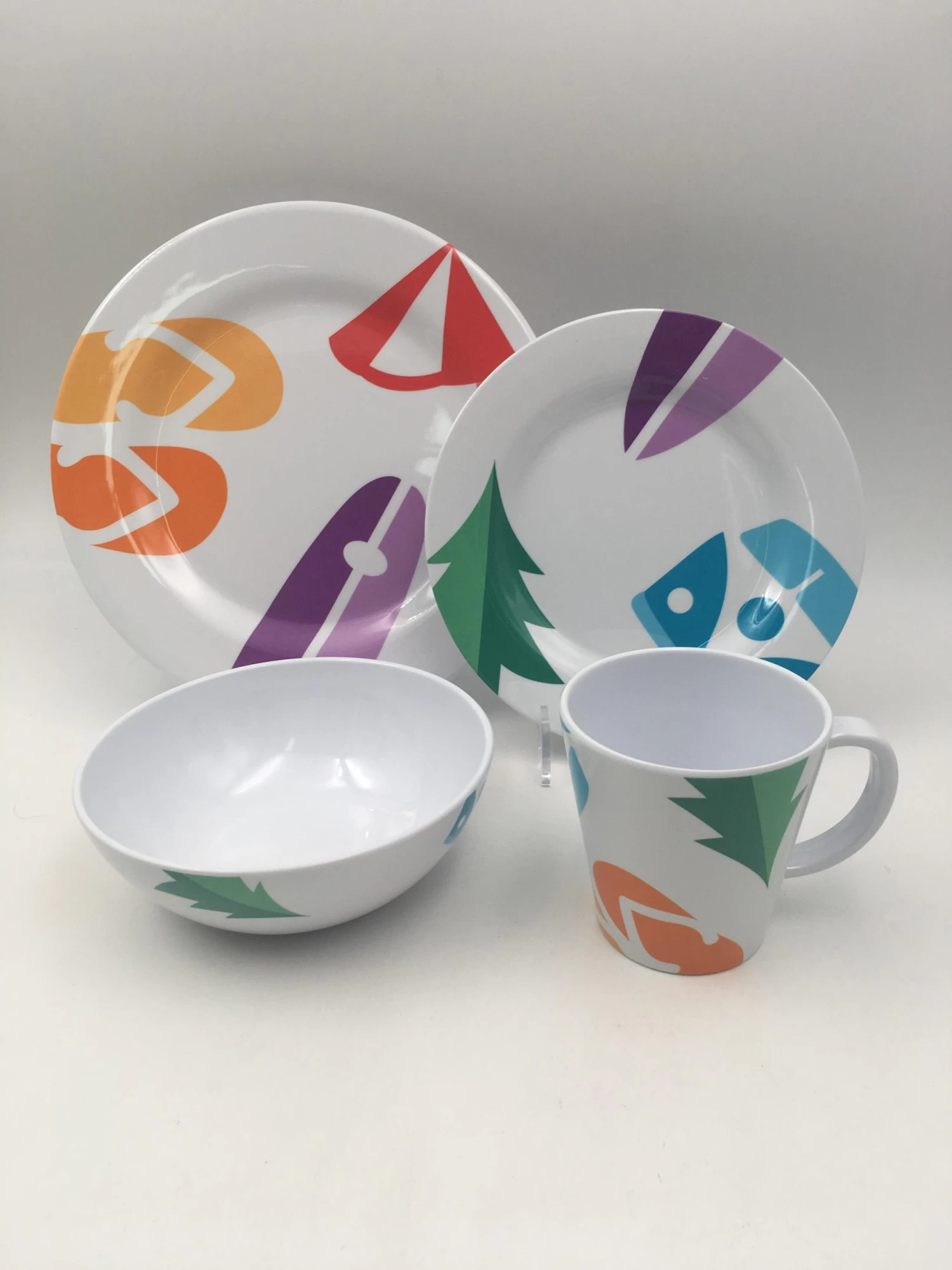 OLPRO Spring Bay Melamine Set (16 Piece) 7 OLPRO Spring Bay Melamine Set (16 Piece) - Image 5