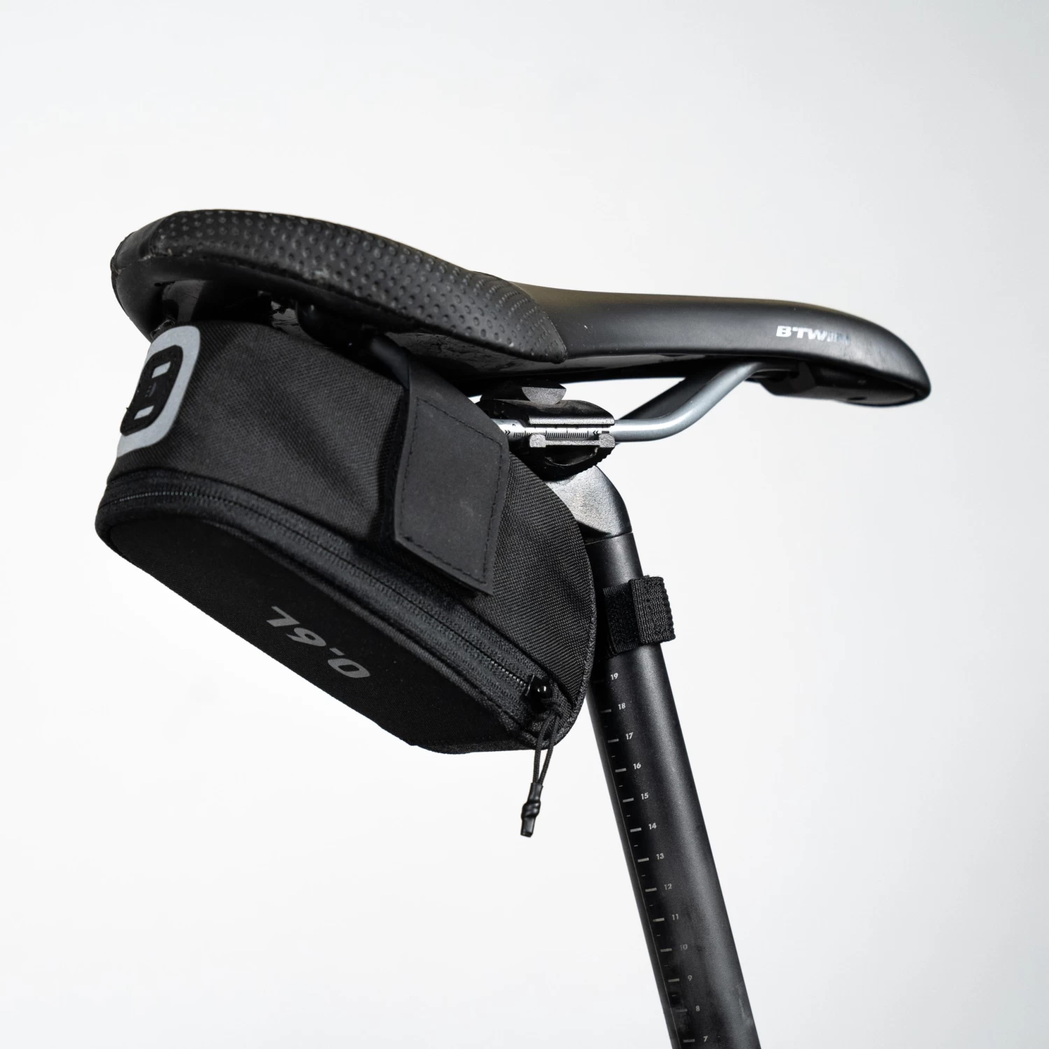 Riverside Saddle Bag Kit Easy M 0.6L + Multitool + 3 Tyre Lever 9 Riverside Saddle Bag Kit Easy M 0.6L + Multitool + 3 Tyre Lever - Image 7